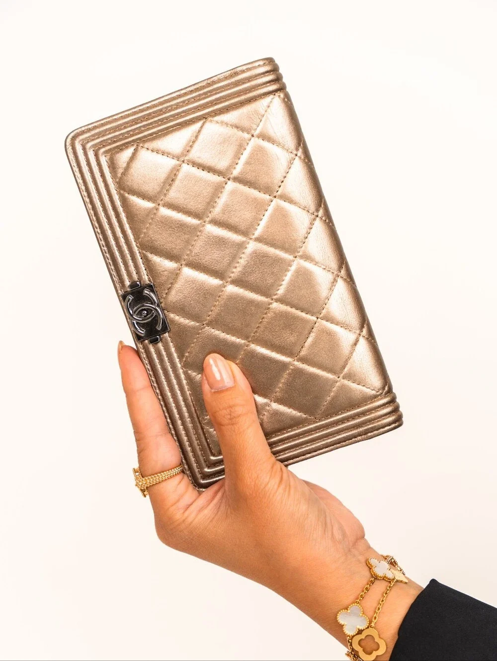 💛CHANEL Authentic Yen Gold Leather Wallet/Clutch💛